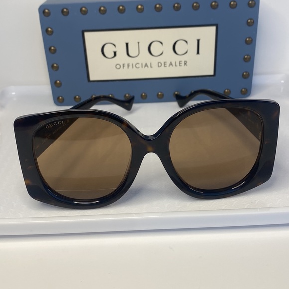 GUCCI GG1257SA Square Sunglass comes shiny dark havana frame with brown lenses. - Picture 3 of 17